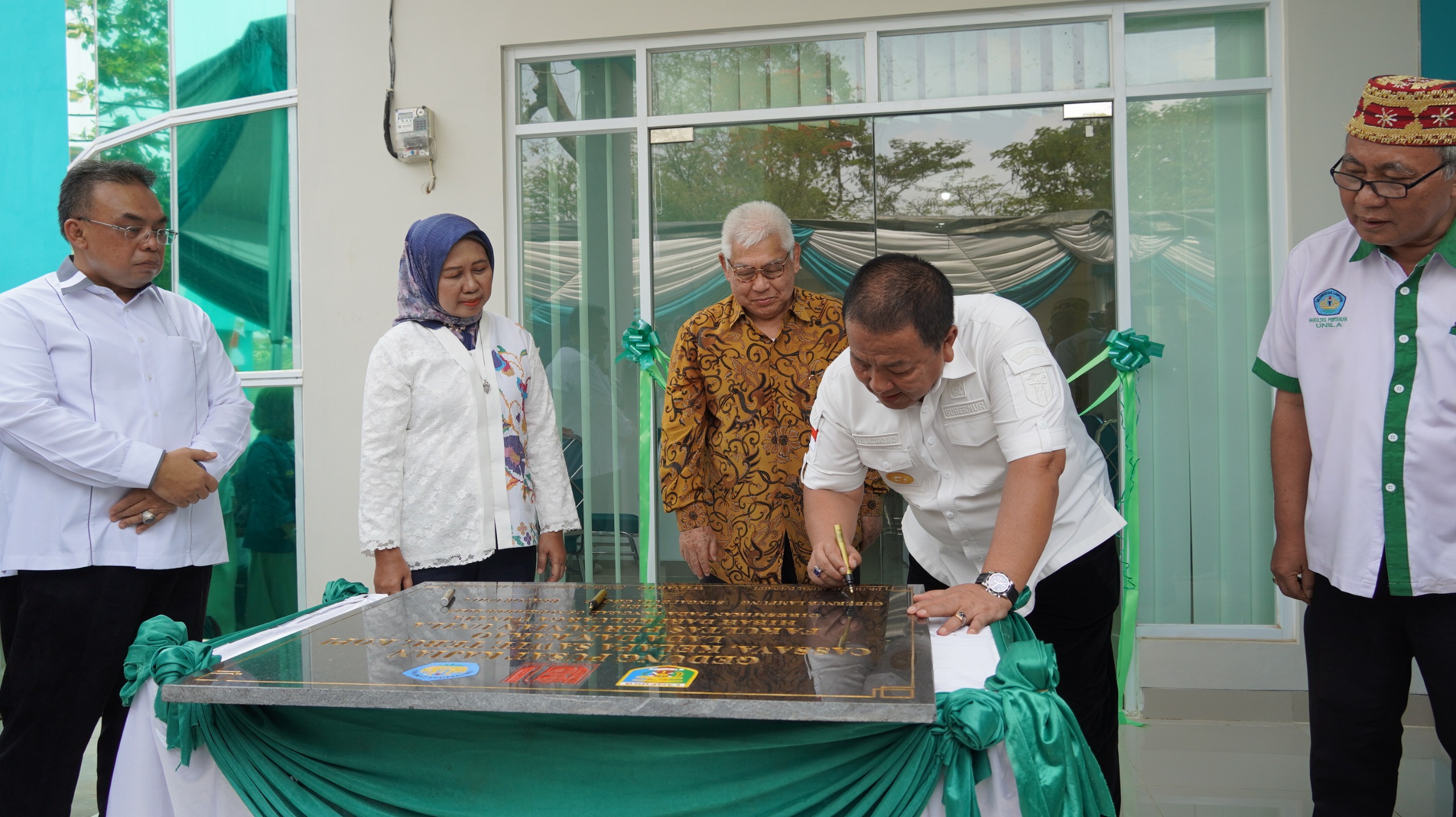 Gubernur Arinal Djunaidi Resmikan Gedung Pusat Kajian Cassava Kelapa